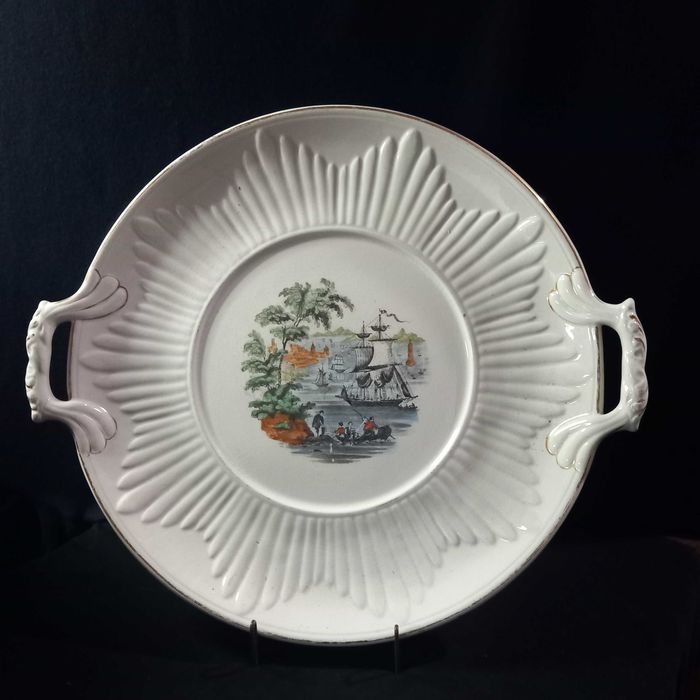 Prato com asas Sacavem séc XIX