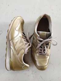 New balance 40, stopa 25,5