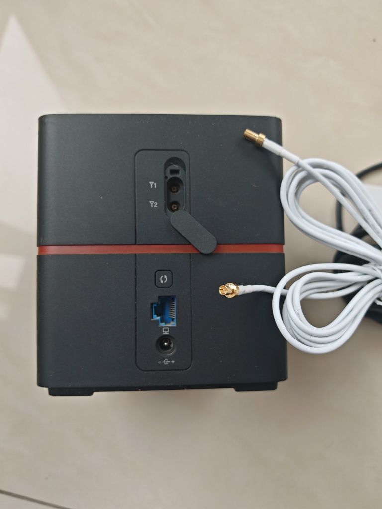 Huawei router bezprzewodowy B529s bateria dodatkowa antena LTE 4G