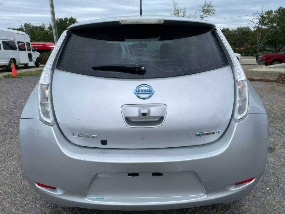 Nissan LEAF SL      2015