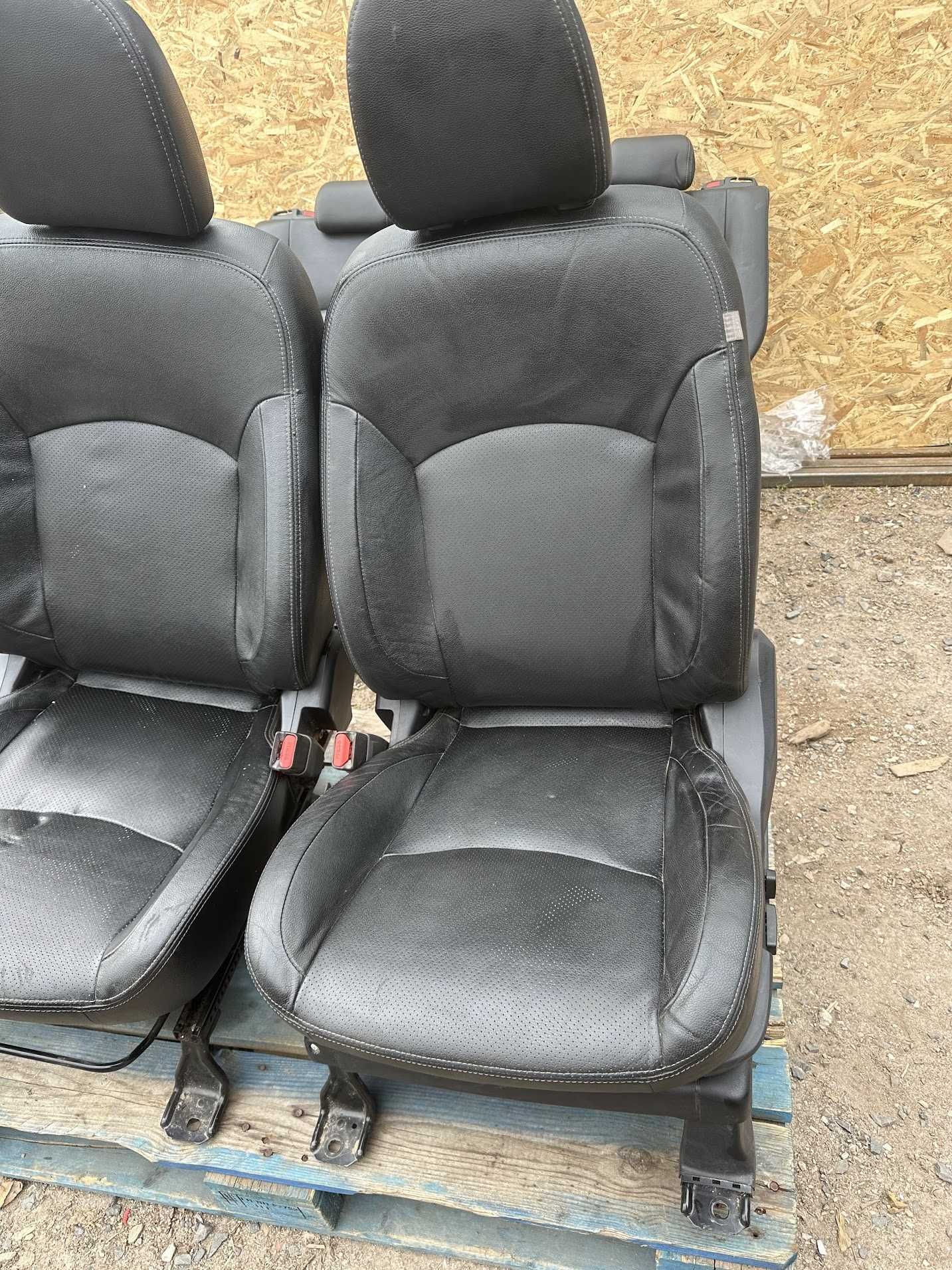 Салон сидушки сидения cидіння Mitsubishi Outlander Sport ASX 11-21