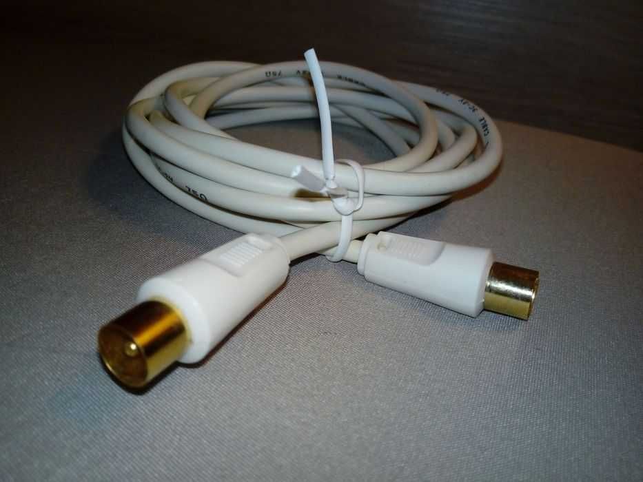 Kabel antenowy przedłużka m-m 2m czarny lub biały