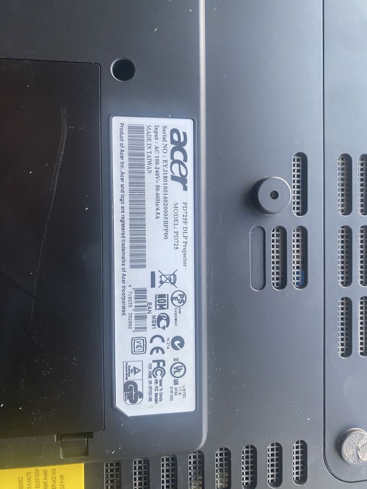 xenonowy projektor acer pd725p