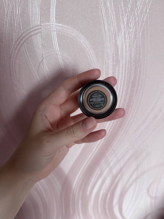 Консилер NARS Soft Matte