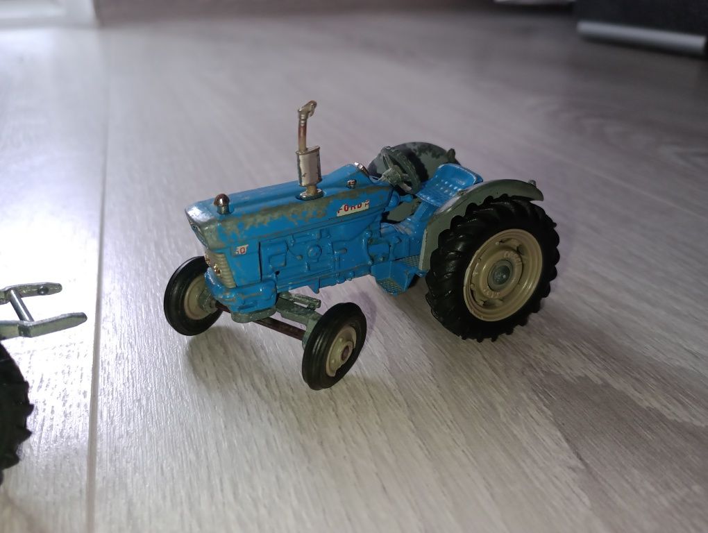 Traktorki Ford marki corgi toys retro, vintage