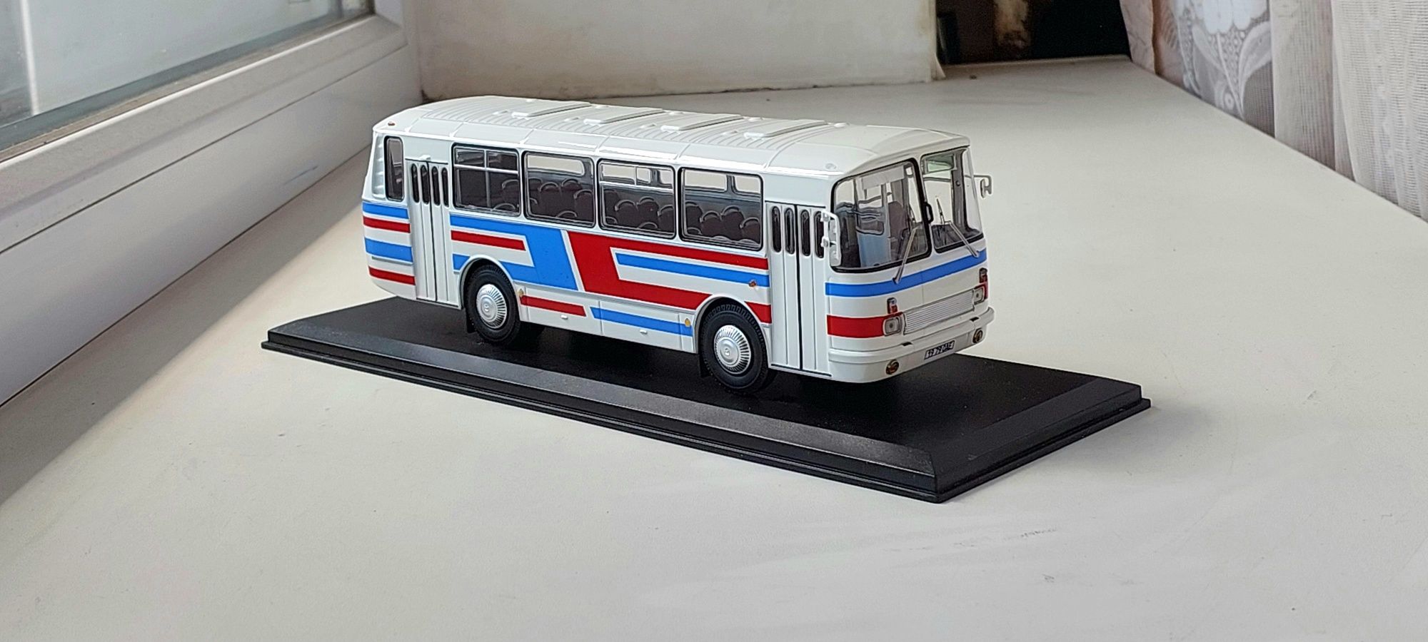 Модель Лаз-695Н,(1:43),Classicbus.