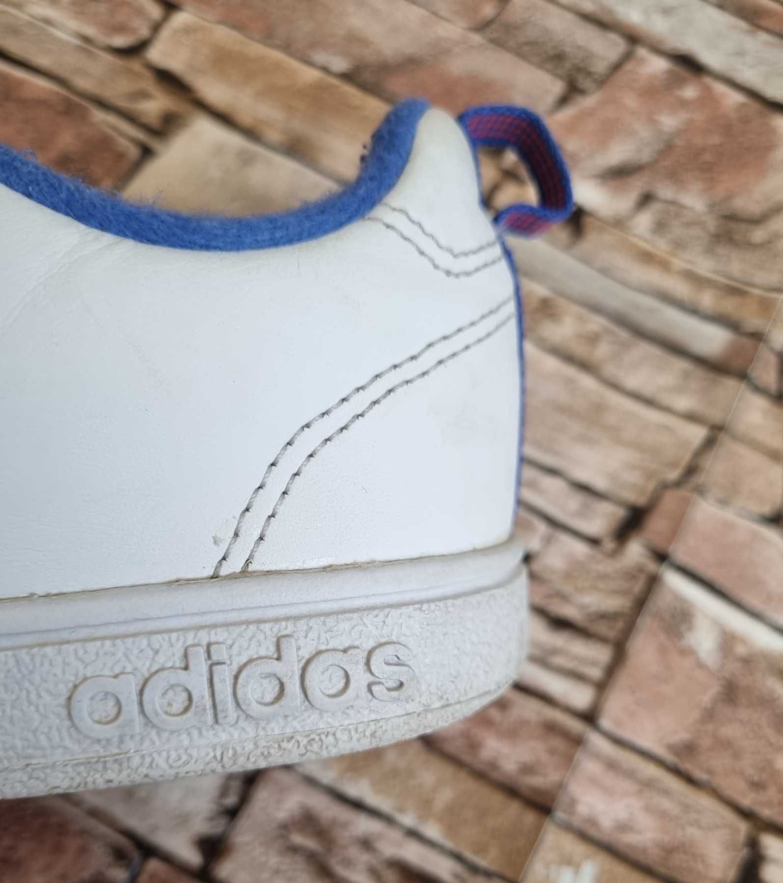 Білі кросівки на липучках Adidas для хлопчика