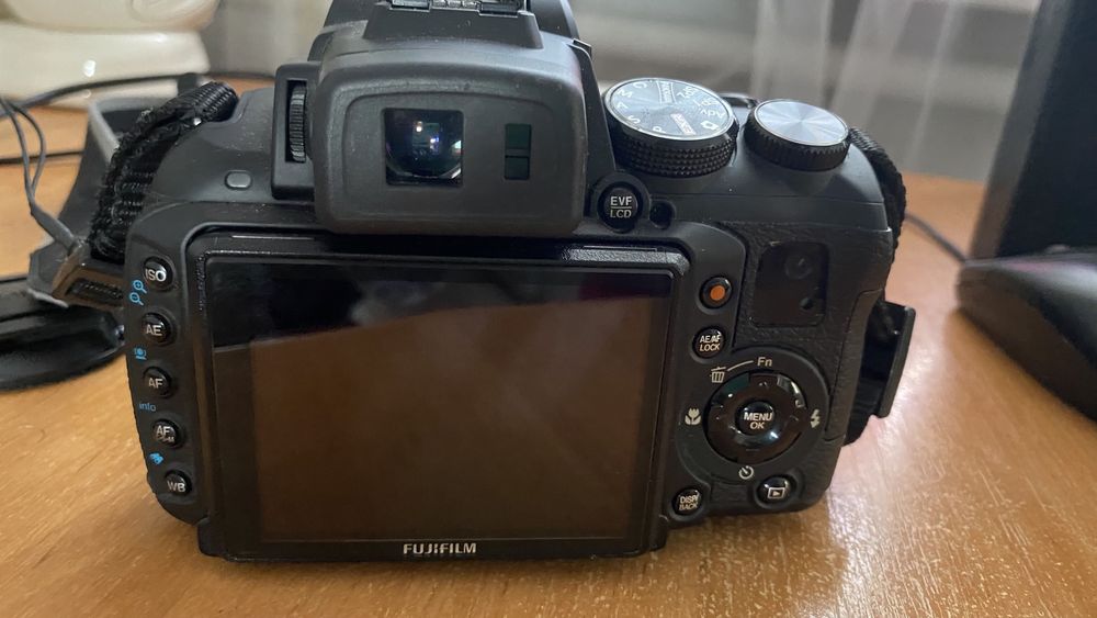 Цифровий фотоапарат fujifilm finepix hs35exr