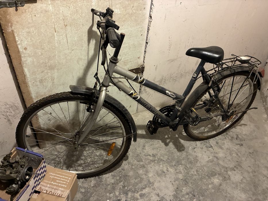 Rower treking mtb przerzutki sprawne kola 26 rama 19.5 do odswiezenia