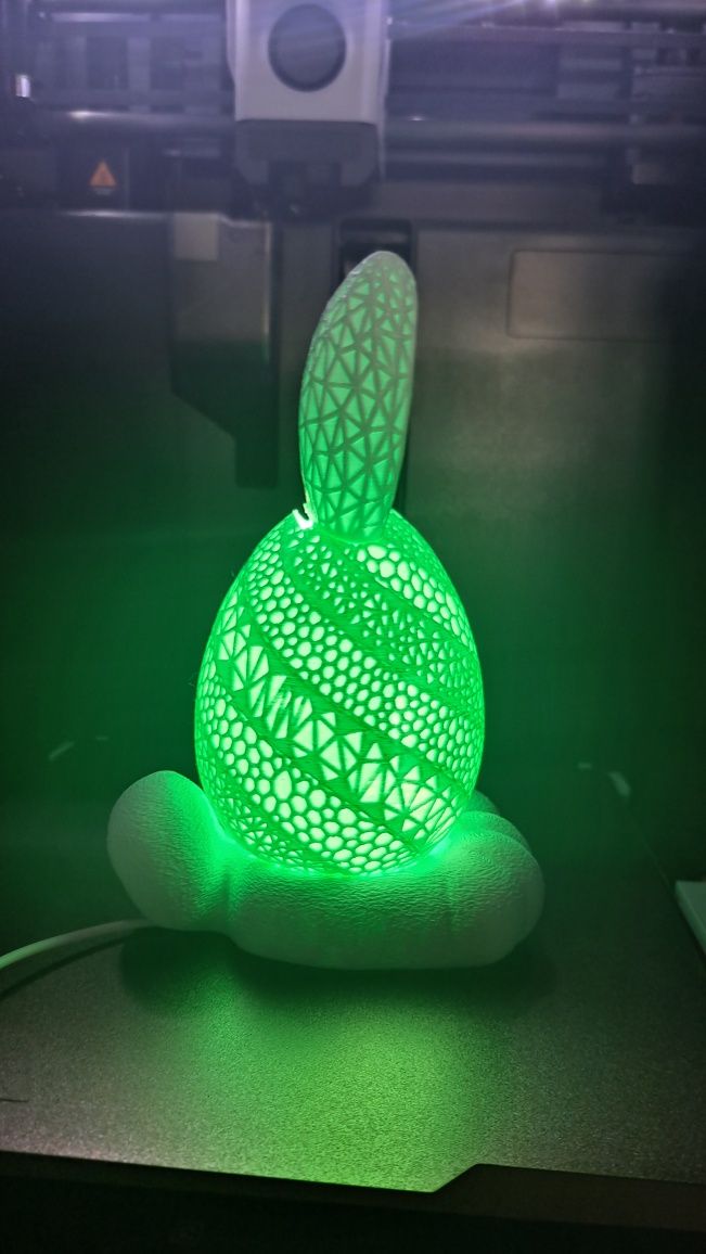 Ovo coelho – Mealheiro com Luz

Mealheiro em impressão 3D com