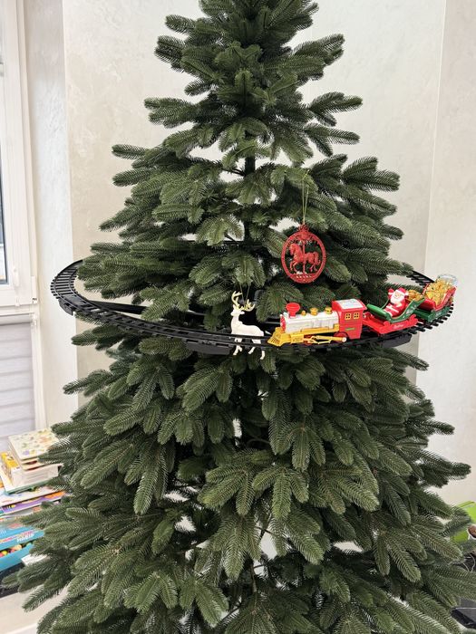 Залізнична дорога на ялинку