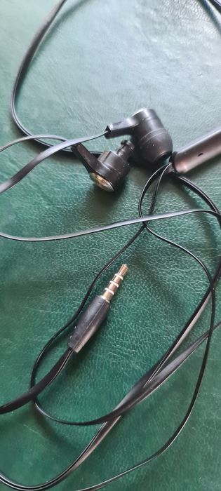Продам навушники для гаджетів