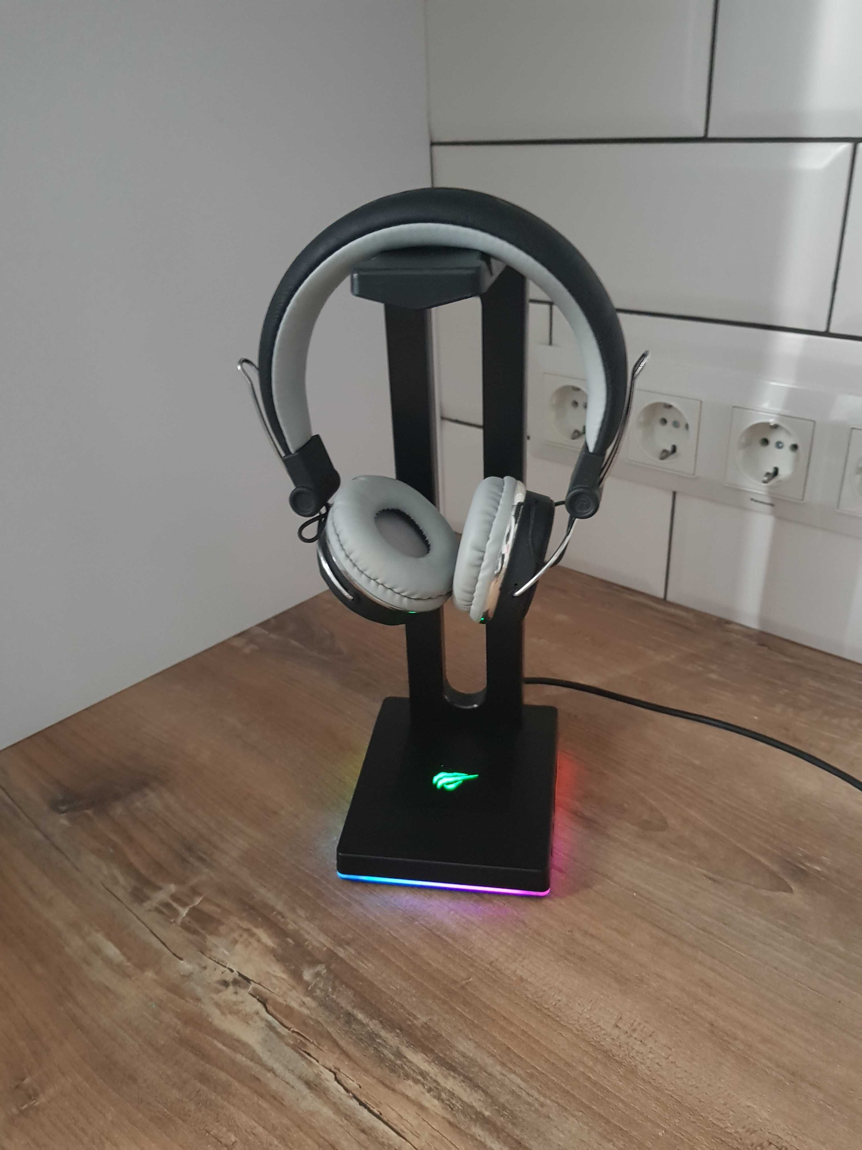 Havit Підставка для гарнітури з 2  USB, підставка для навушників RGB