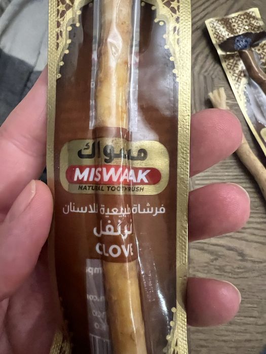 Місвак-паличка для зубів (зубна щітка), зубна паста