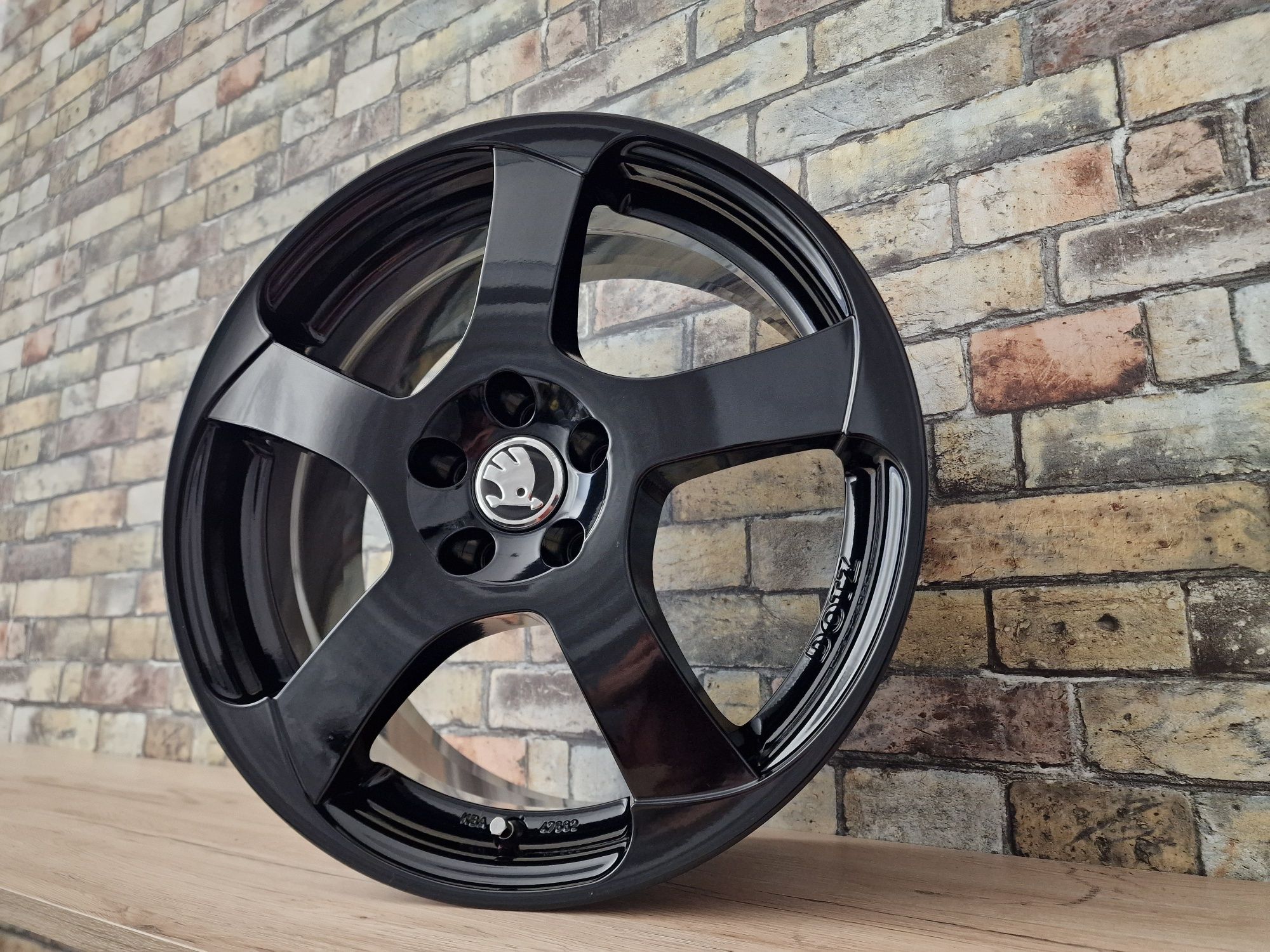 Felgi 17' 5x100 SKODA Scala Fabia Kamiq Octavia Praktik Rapid Roomster