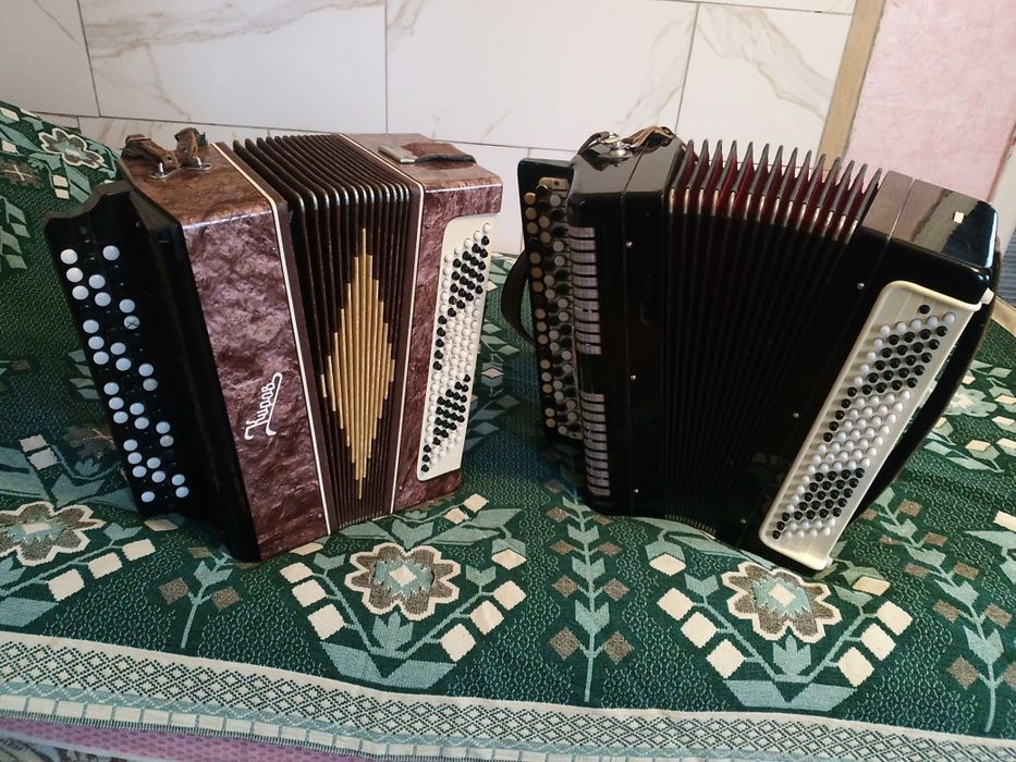 Продам баяны Киров и Этюд  в хорошему стані.