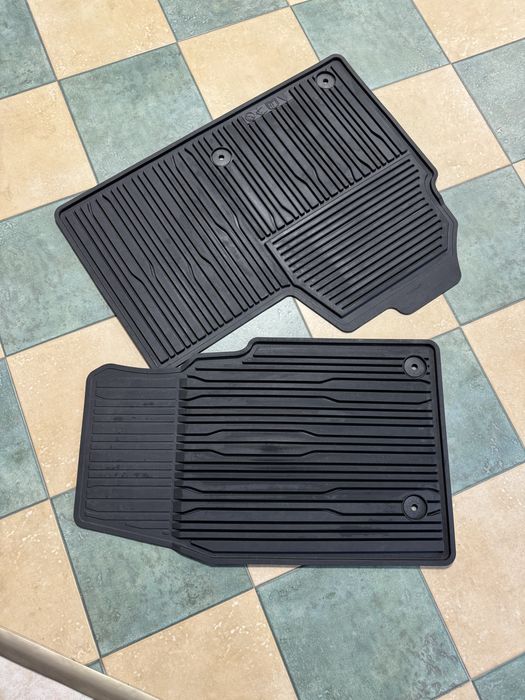 Dywaniki gumowe wycieraczki przód oryginalnford custom model 2024/2025