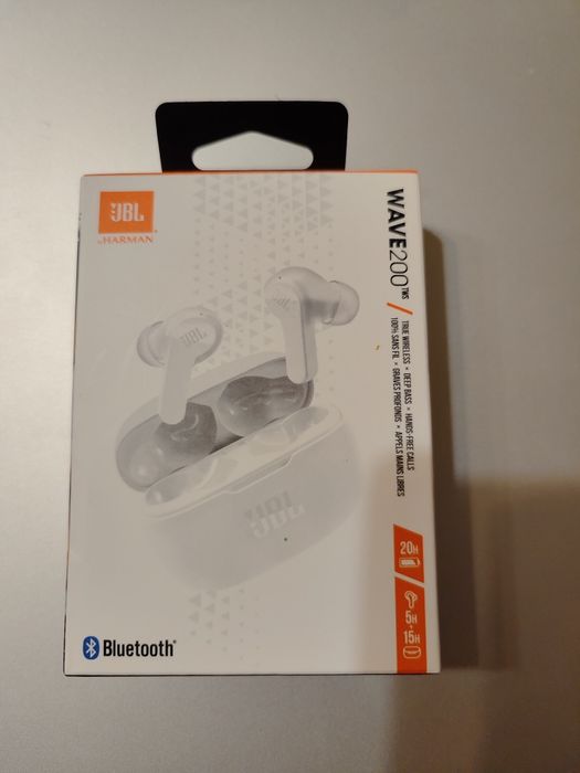 Nowe białe słuchawki JBL Wave200 TWS