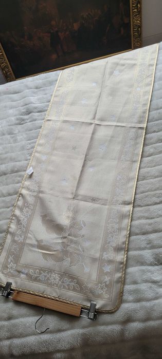 Zlota serweta bieżnik święta połysk złota nitka połysk aniołki