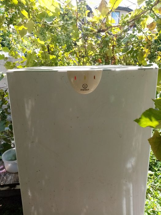 Холодильник Indesit (разборка)