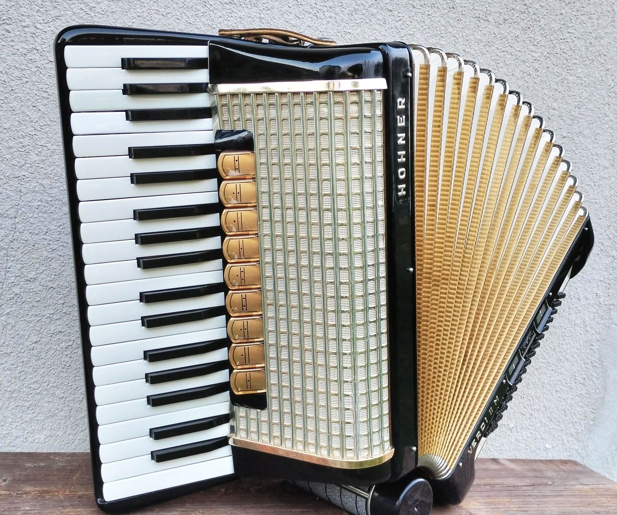 Akordeon Hohner Verdi II M 96 basów