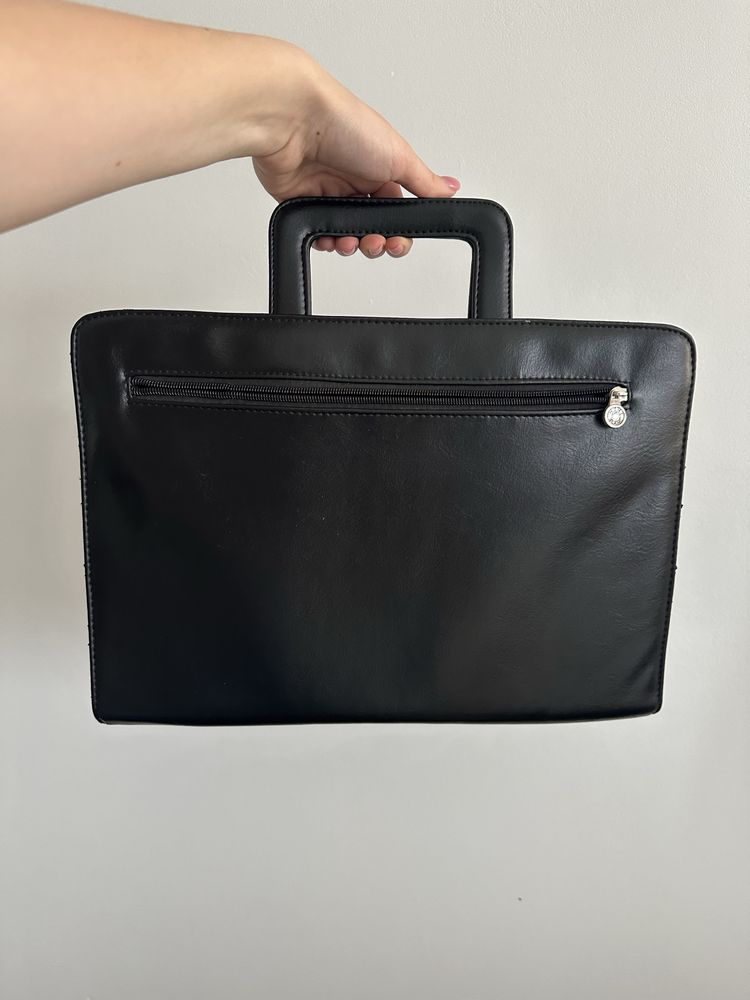 Montblanc Klasyczna teczka dokumentowa w rozmiarze średnim