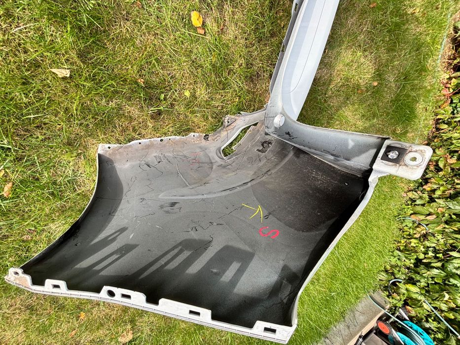 Zderzak tylny Renault Megane 4 grandtour, perła 226043R