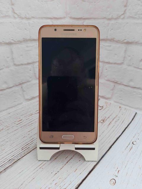 Підставка під телефон. Заєць