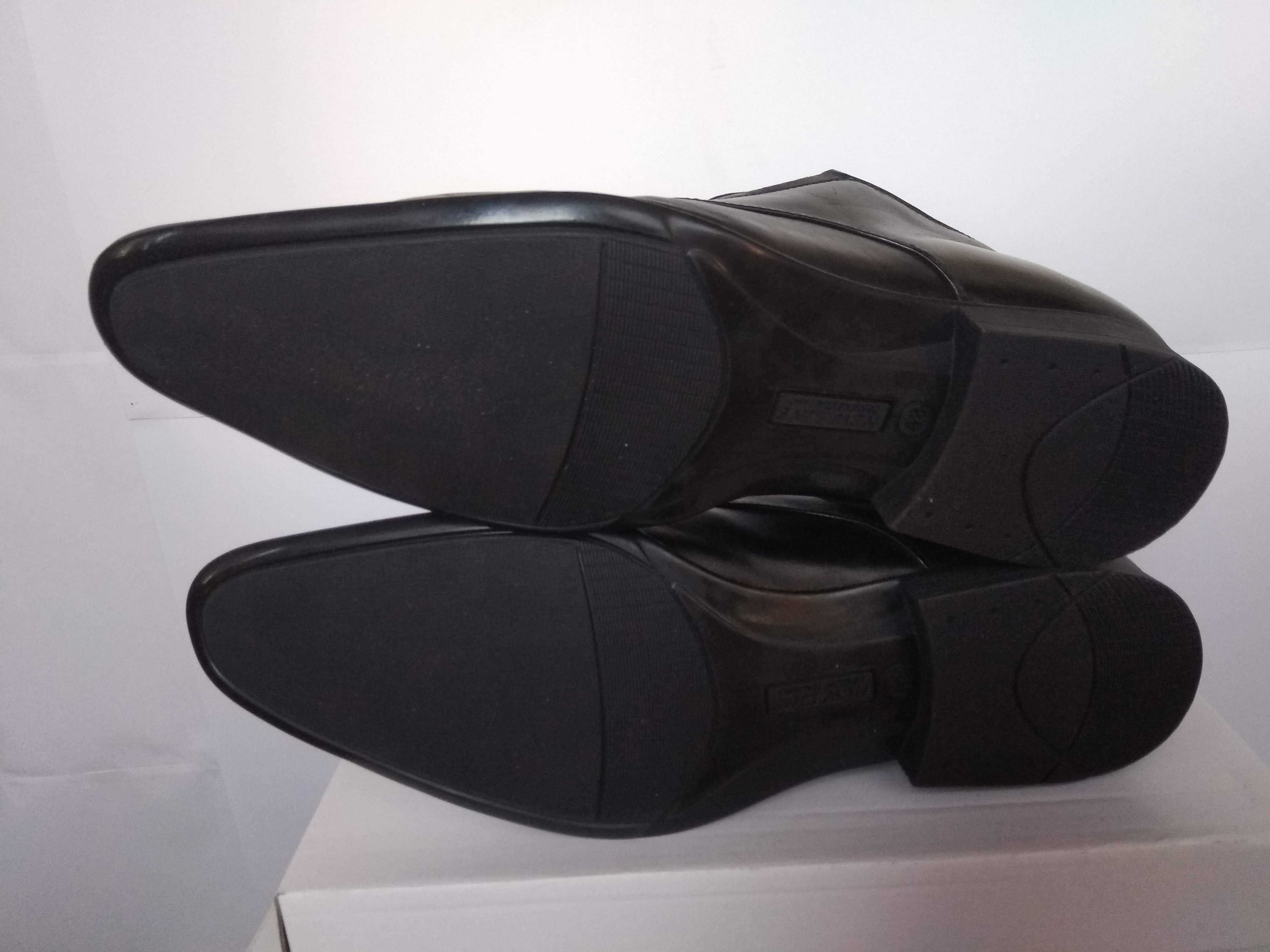 Чоловічі весільні туфлі 43 розмір устілка 28,2 см чорні Scoter