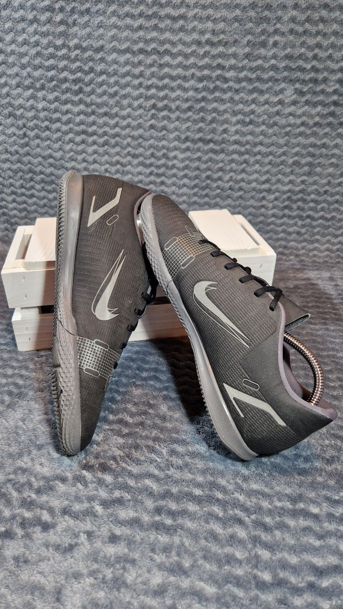 Halówki Nike - roz. 42,5 Nike Mercurial Vapor 14 Club IC