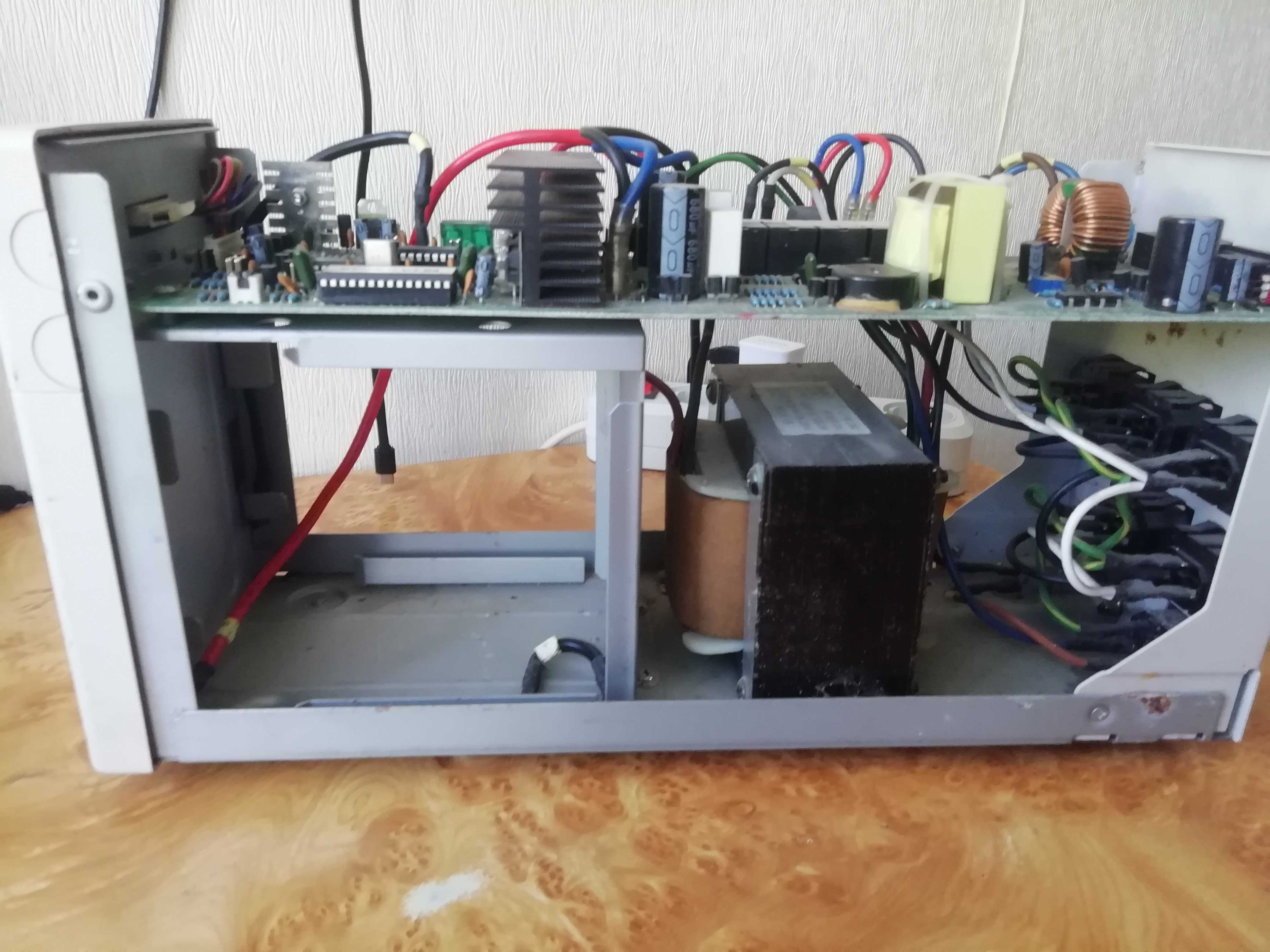 Бесперебойник 600W, 600Ват, Powercom KIN-1000AP