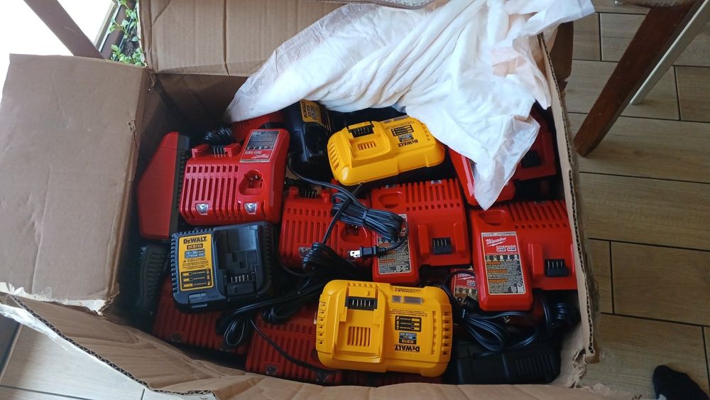 Безщіткова болгарка , DeWalt Flex VoltE DCG 416+акумулятор 6 ампер