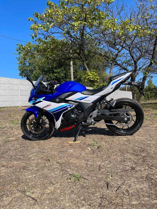 Мотоцикл Suzuki GSX250R