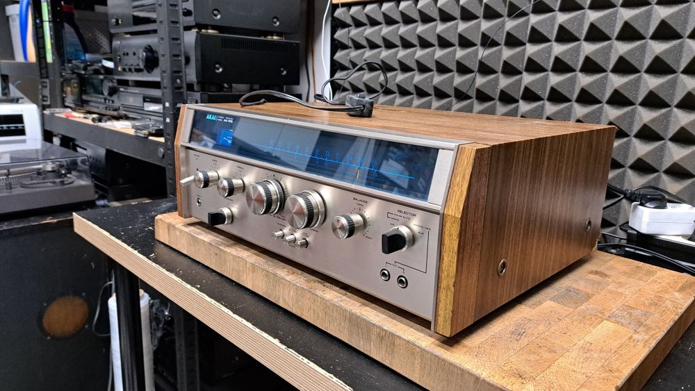 Amplituner Akai AA-910
