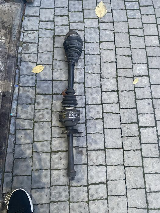 Півісь транспортер 2.5тді Т4 75кв полувісь