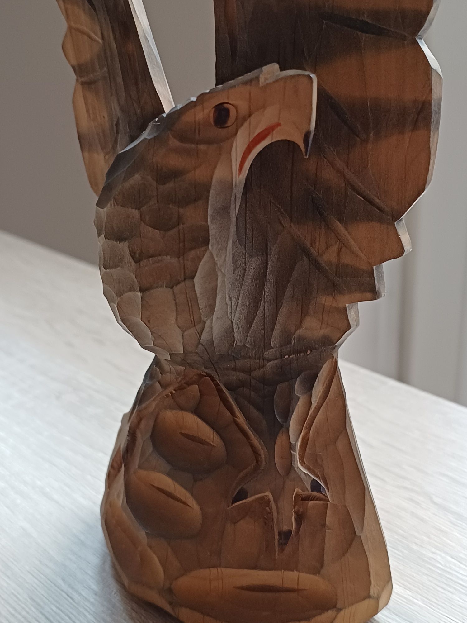 Figurka drewniana orzeł