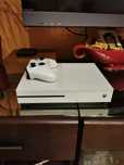 Konsola Xbox One S zestaw z padem i 4 gry