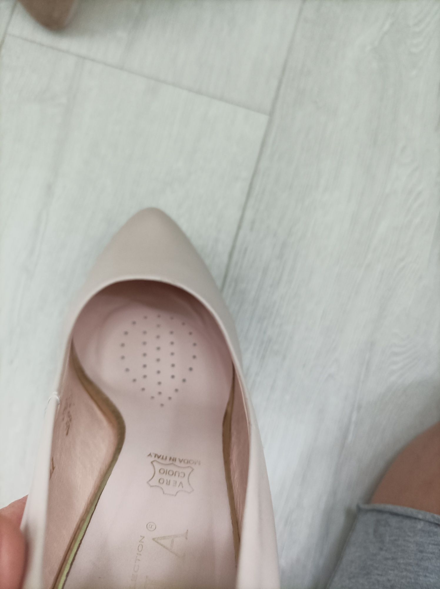 Buty Pantofle skórzane nude roz.38