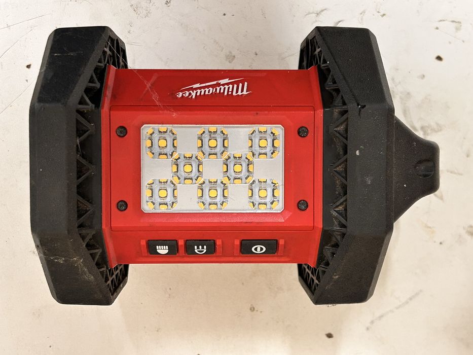 Lampa Milwaukee M18 AL