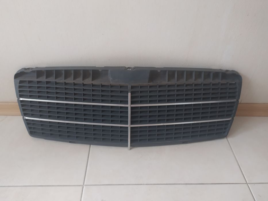 Решітки/хромовані рамки на w123/124/126/140/210