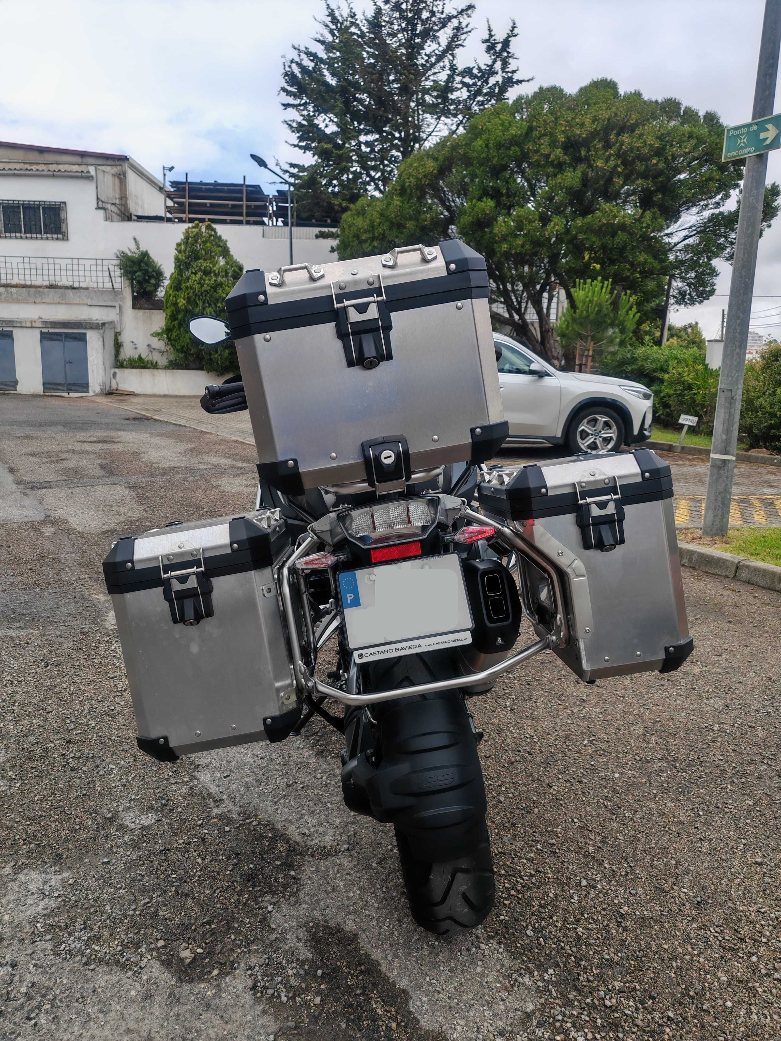 BMW R1250 GS Adventure com 2400km e factura c/IVA-oportunidade única!