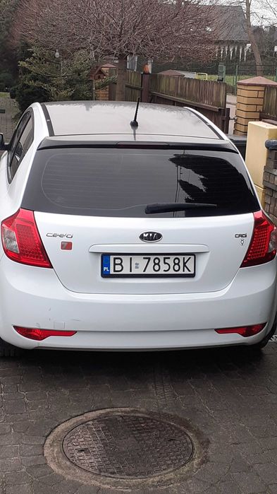 Kia CEE D  Salon PL