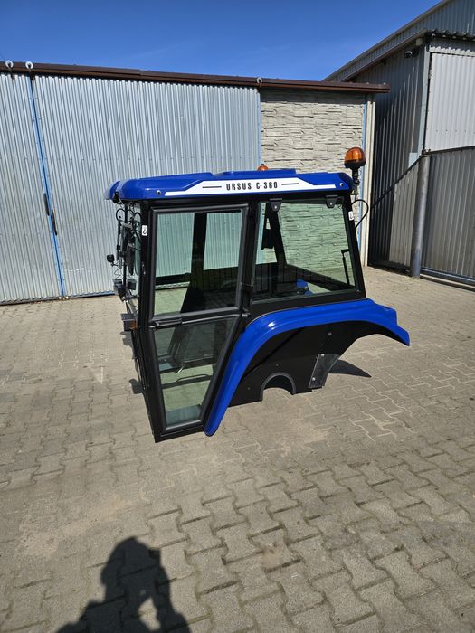 Kabina ciągnikowa C360 Maska c360 Kabina c360 Nowa kabina c360