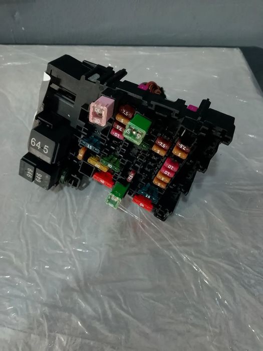 CAIXA FUSÍVEIS AUDI A3 8V / 5Q0937615C