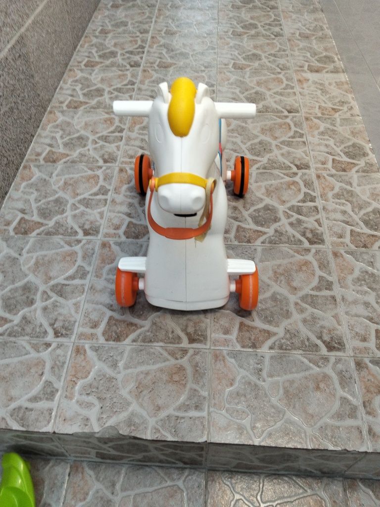 Cavalo baloiço Chicco
