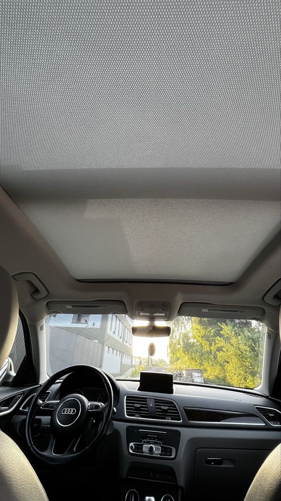 Продам Audi Q3 2.л бензин