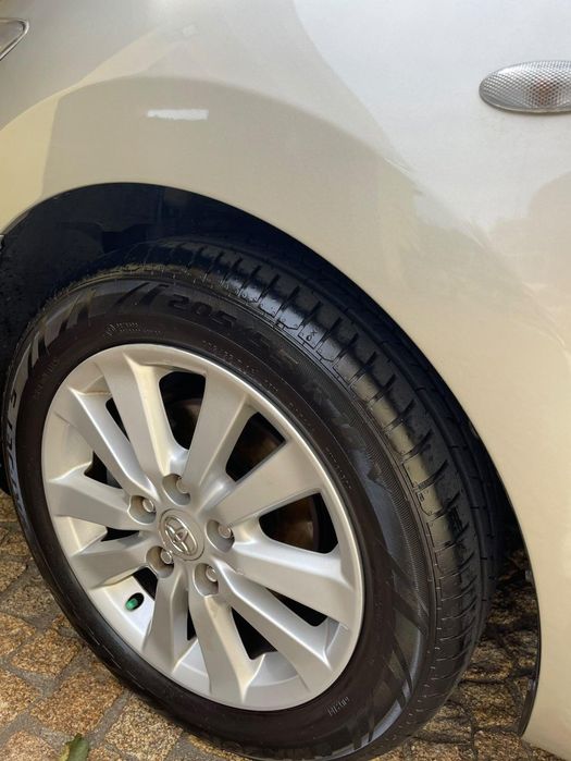 Toyota auris D-4D 1.4 Sol