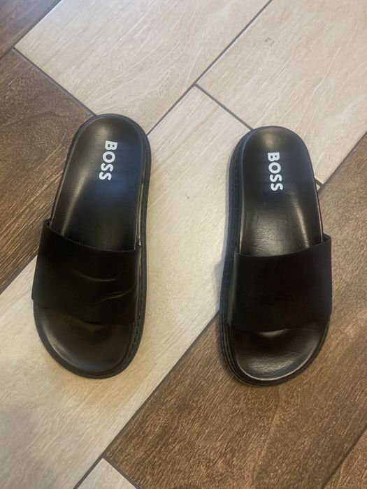 Слайдеры, слайдери, Шльопанці, шлёпанцы, шлепанцы, boss, тапочки,