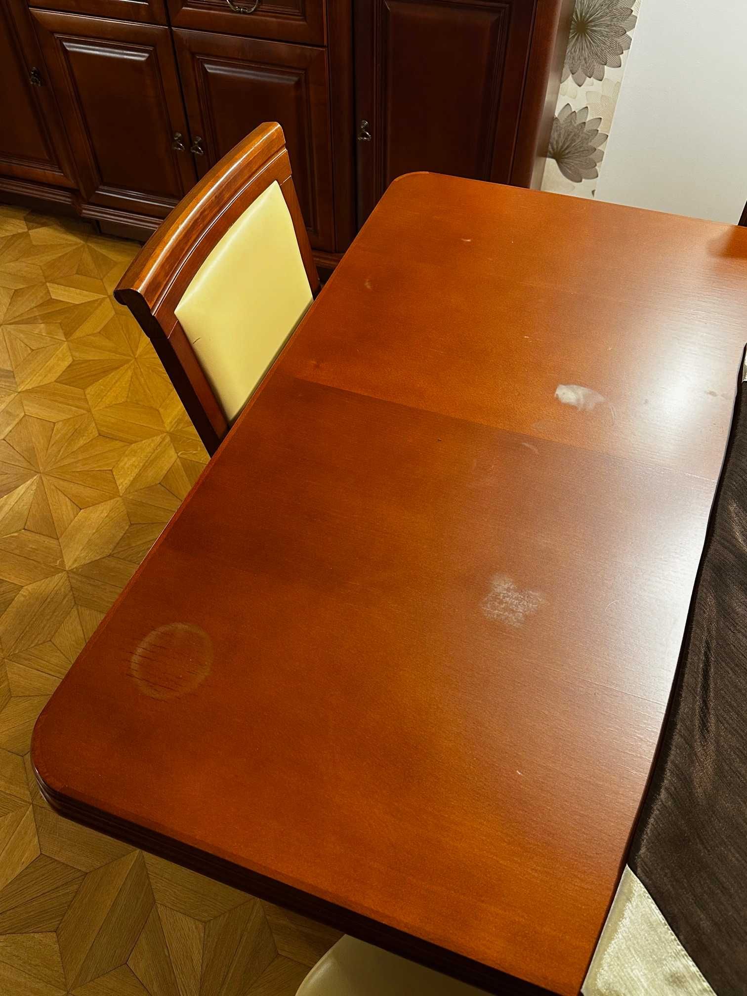 Zestaw mebli drewnianych do salonu