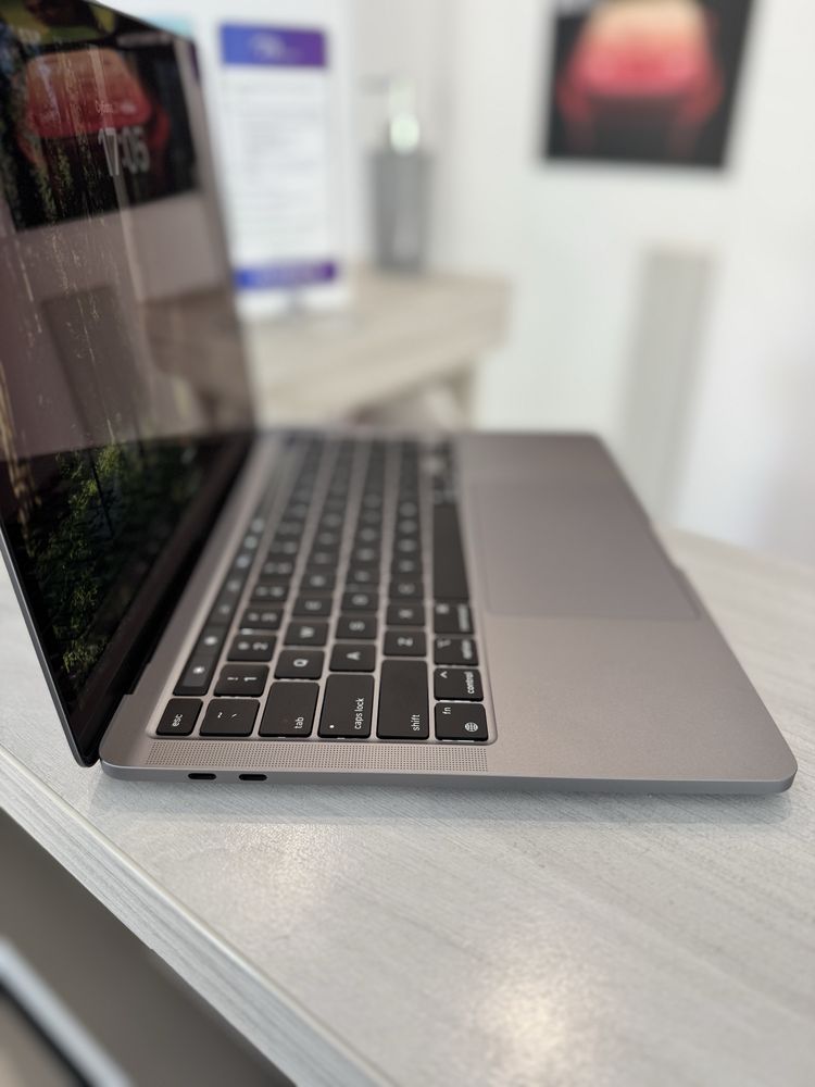 Apple MacBook Pro 13’ 2020 M1 16/512Gb Space Gray (Z11B000EM)